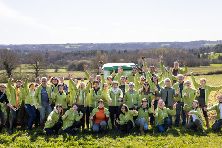 Groupe-pour-la-plantation-avec-la-Fondation-Yves-Rocher-le-17-mars-dernier